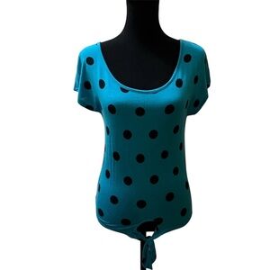 ⭐️Turquoise Scoop Neck Top with Black Dot⭐️